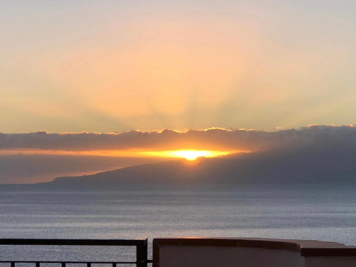 Amazing Duplex With Large Terrace And Sea Views Apartment Puerto de Santiago  Exterior photo