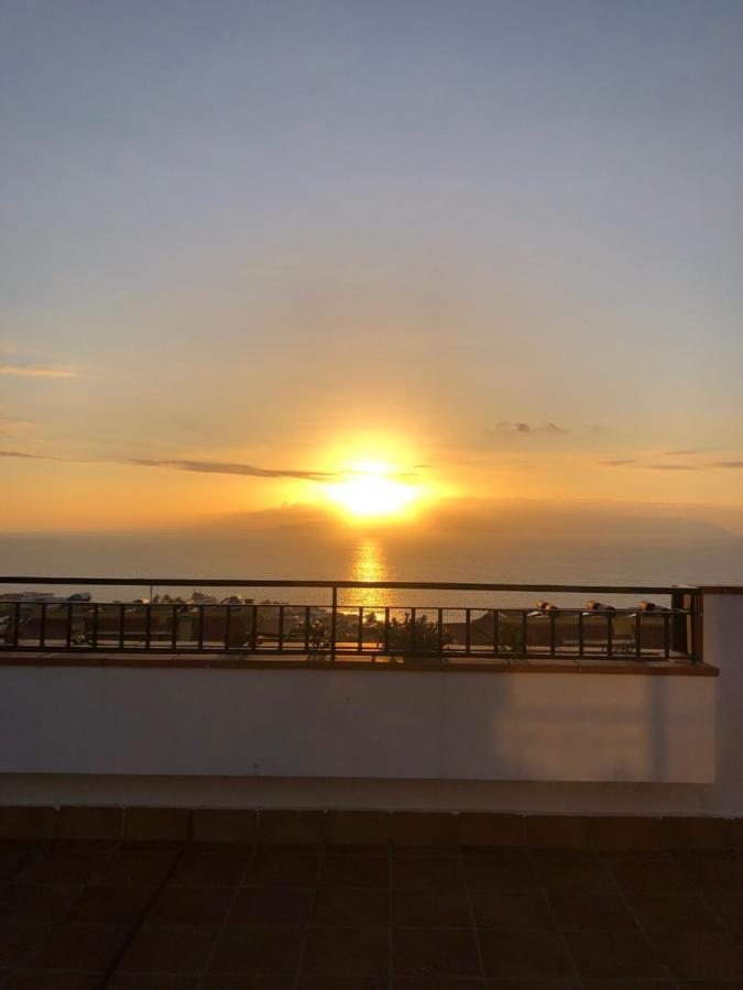 Amazing Duplex With Large Terrace And Sea Views Apartment Puerto de Santiago  Exterior photo